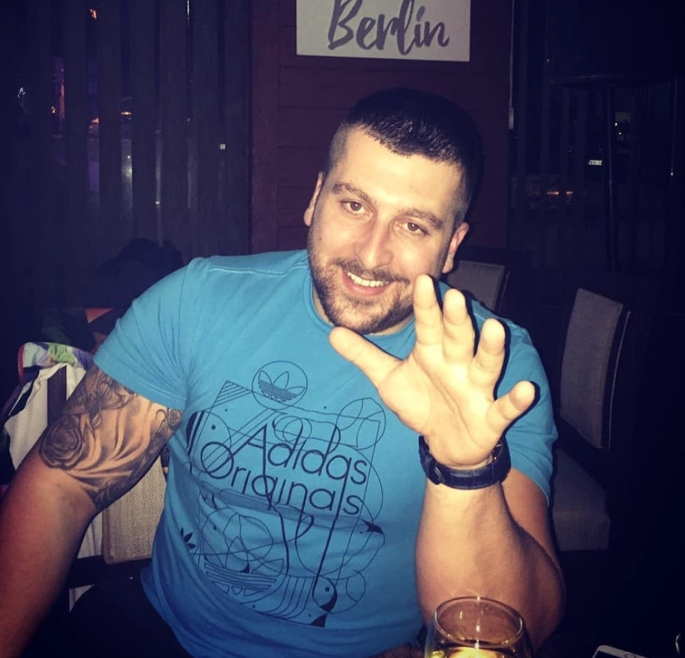 Mladen Vuletić dohvatio devojku nasred kluba! Svi se začudili kada su ih ugledali zajedno! (FOTO)