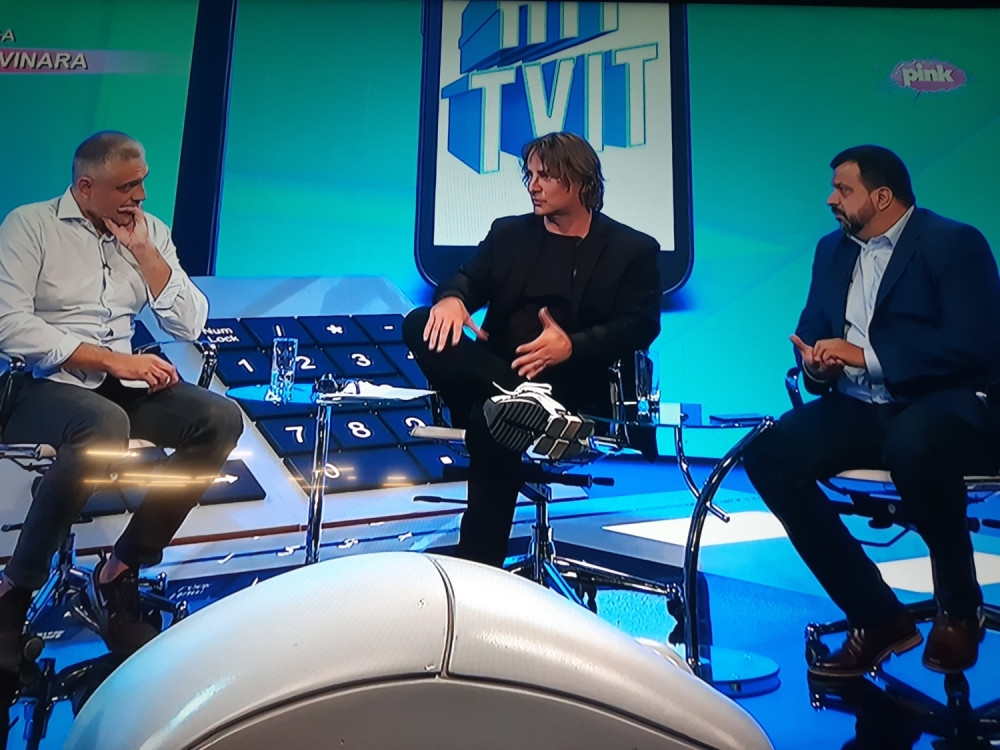 Siniša Mali stao na put njegovim kombinacijama sa bankama. Tada je skovana zavera u koju je umešan i bivši guverner! Pravi cilj je rušenje finansijskog sistema Srbije!