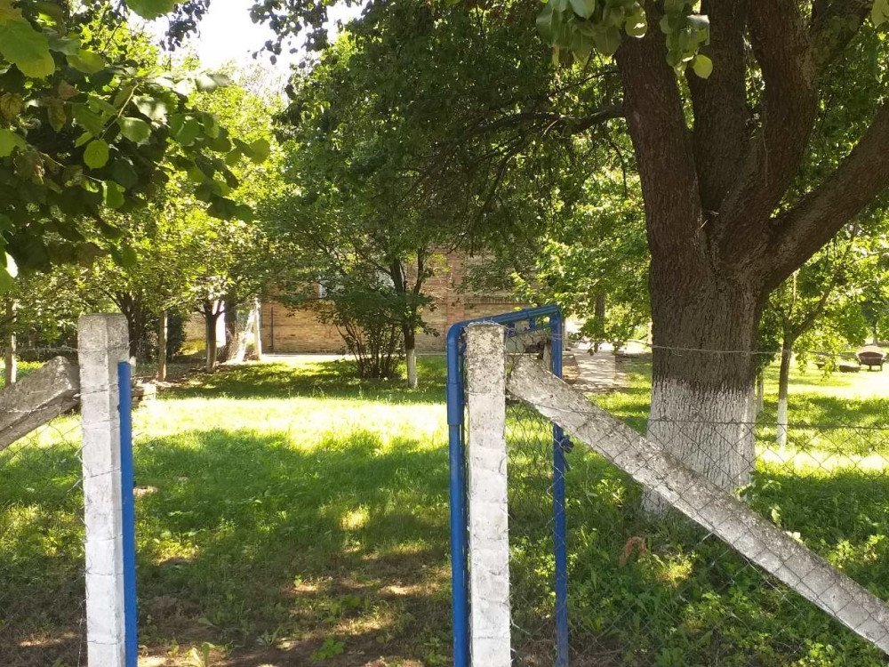 Pitao sam gde je Milina, a on je samo pomerio jorgan ispod kog se pojavila njena glava! Svedočenja komšija nakon što je Mijailo zaklao i ostavio mrtvu suprugu!