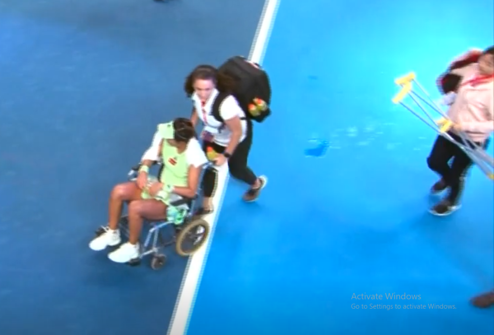 Bila nadomak pobede, a onda u invalidskim kolicima izneta sa terena! (FOTO)