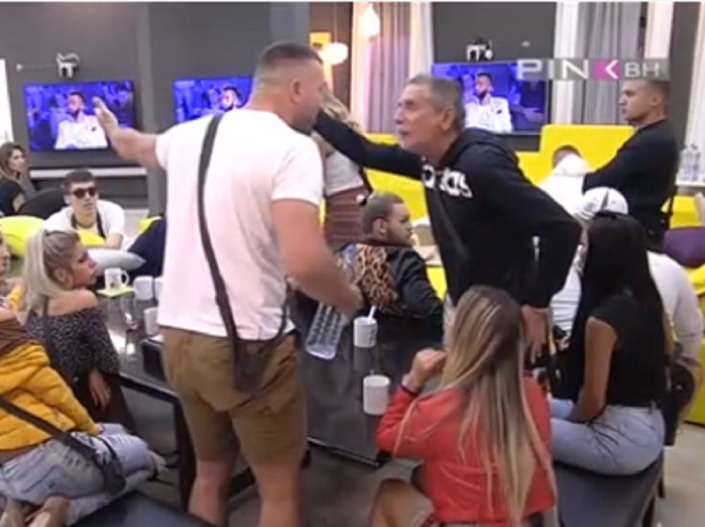 Vladimir Tomović skočio na Miću! Hteo da ga pretuče, obezbeđenje nije moglo da ga obuzda!