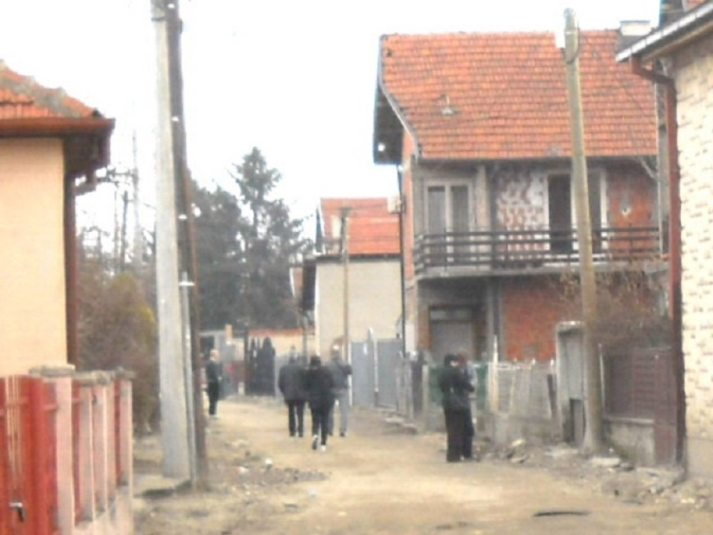 Hapšenje u Leskovcu! Policija mladiću (20) kontrolisala kuću, zobg onog što je nađeno u plastičnoj kofi odmah je priveden