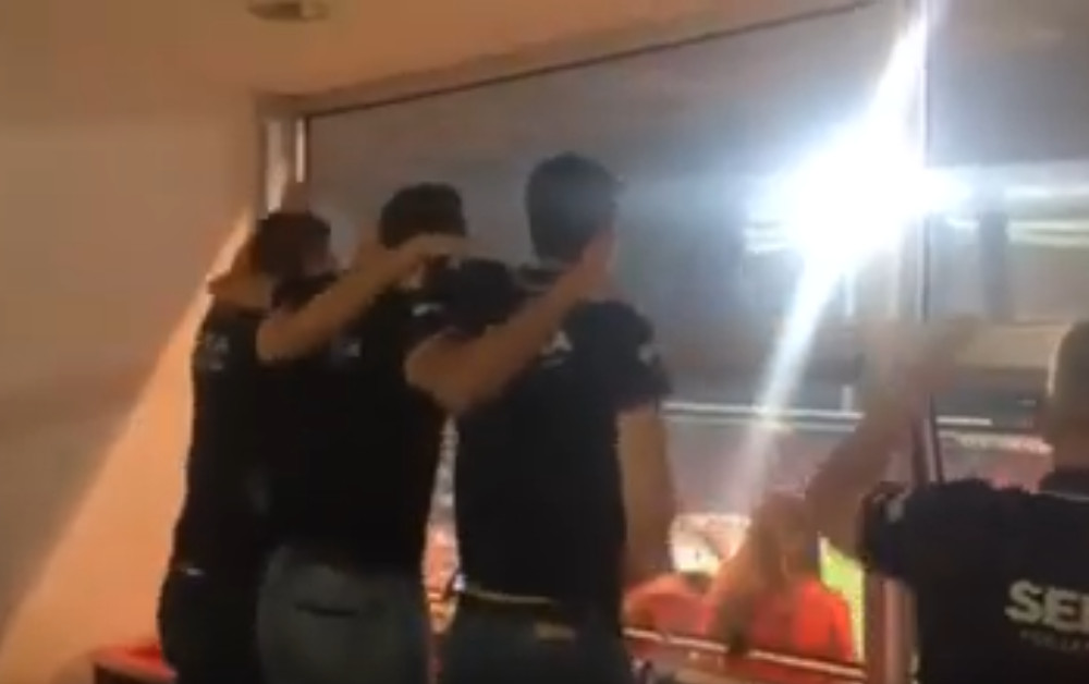 Emotivne scene iz lože srpskih odbojkaša na Marakani! Kada je sudija odsvirao kraj - krenulo je ludilo (VIDEO)