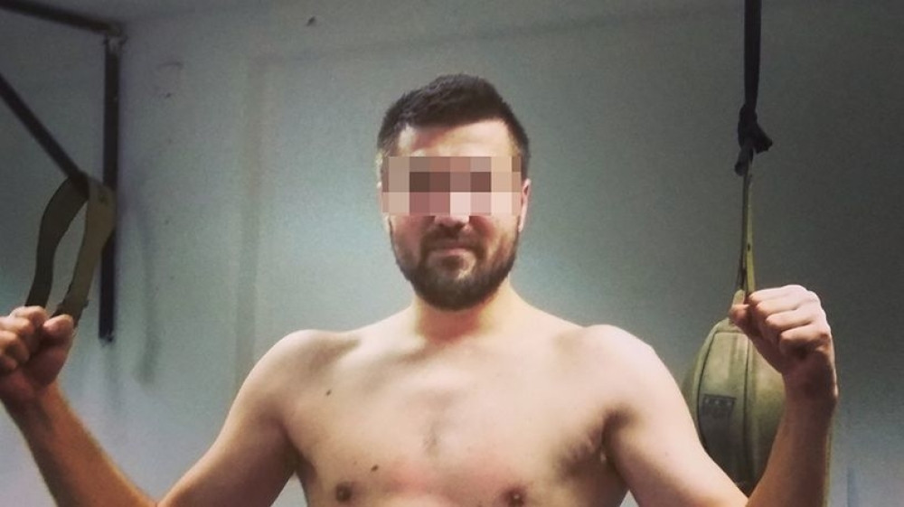 Ovo je nastavnik iz Jagodine koji je progonio učenice! Otkriven i strašan porok koji ima?!