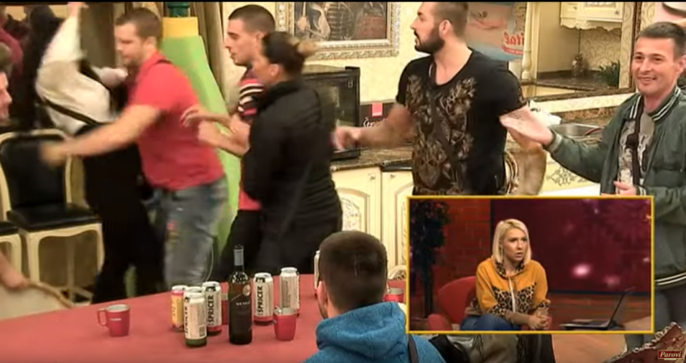 Hitna diskvalifikacija?! Obezbeđenje je jedva obuzdalo, pakao tek sledi! (VIDEO)