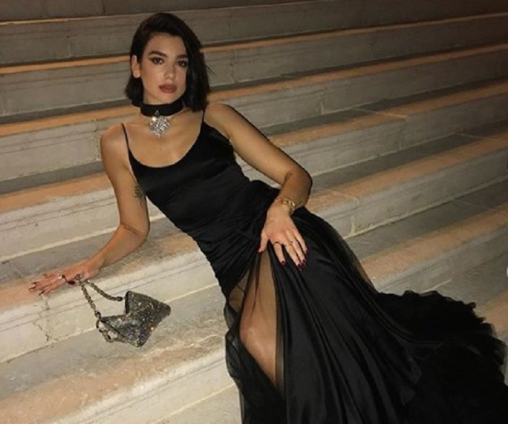 Najpoznatija Albanka na svetu se uništila! Bila je seks simbol, a sada je pljuju da nikada gore nije izgledala!