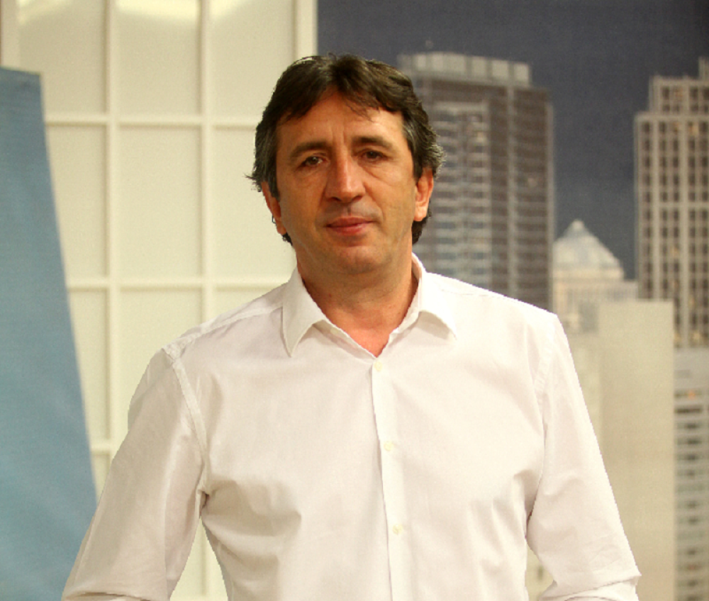 DA LI ZNATE KOJE JE PRAVO IME ŽIKE JAKŠIĆA?  U jednom trenutku ostao je bez žene, para i posla, a danas je jedan od najbogatijih na estradi!