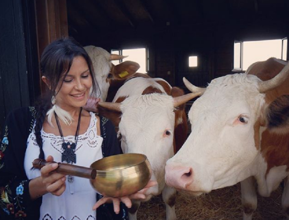 Komšije Elene Karić iznele morbidne detalje: Izbacila komšiju naglavačke, sprovodi razne rituale