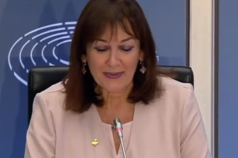 Dubravka je profesorka Engleskog jezika, ali kada je progovorila svi se pitaju kako je dobila diplomu!? (VIDEO)