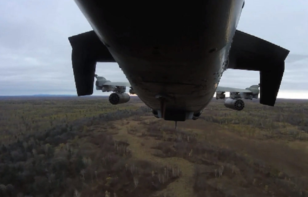 Jurišni helikopteri Ka-52 gađali neprijateljski vojni konvoj! (VIDEO)