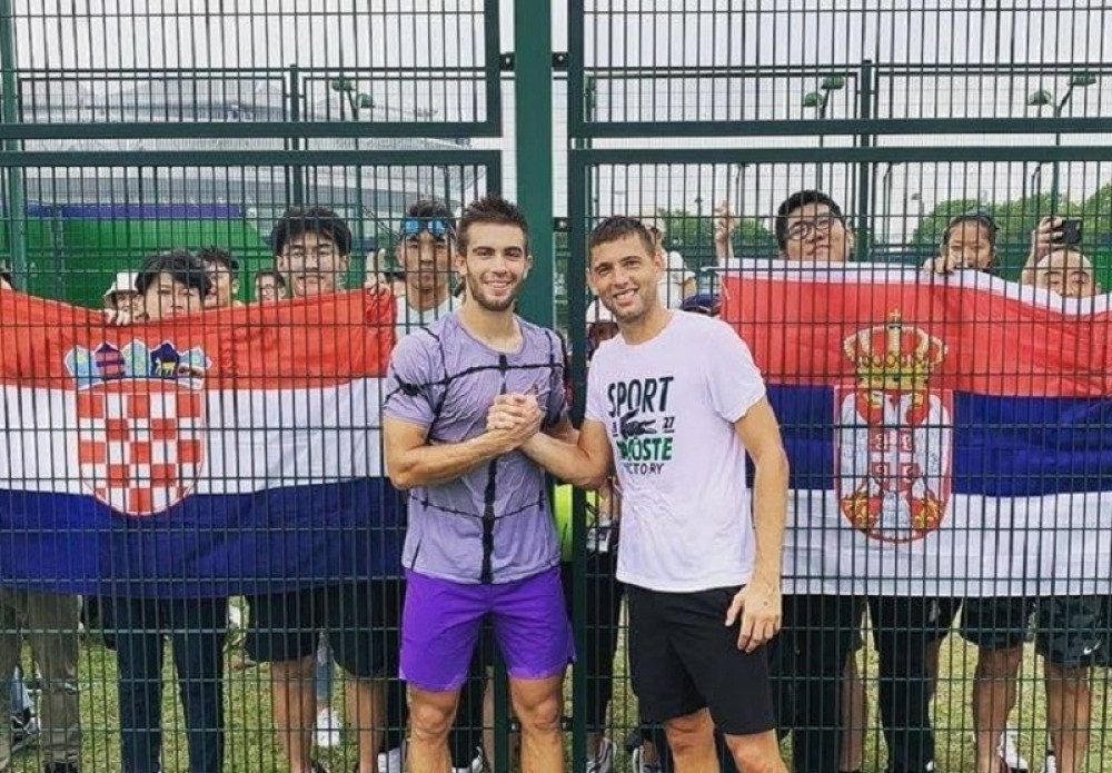 Fotografija zbog koje bruji ceo region! Srpski i hrvatski teniser poslali veoma jaku poruku! (FOTO)