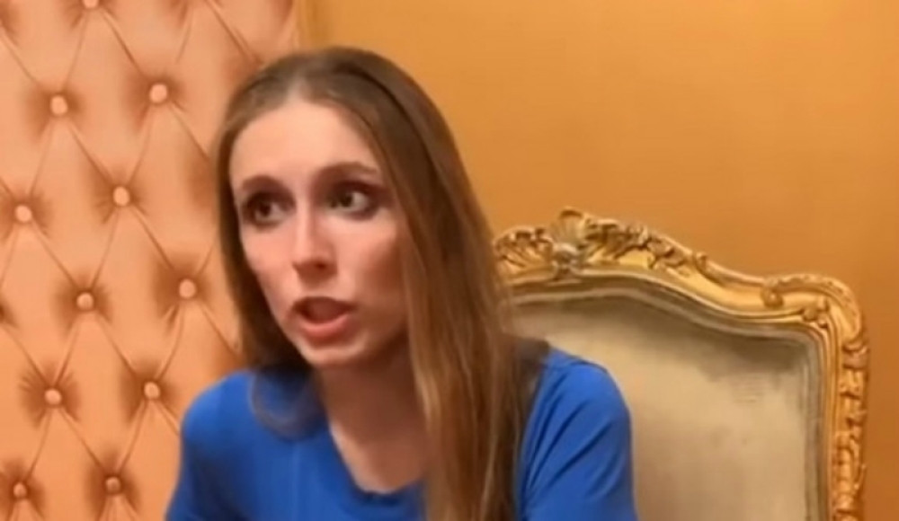 S jednog brata, prešla na drugog! Ivana Mitrović pružila užitak Zoranu Jovanoviću veštim prstima!