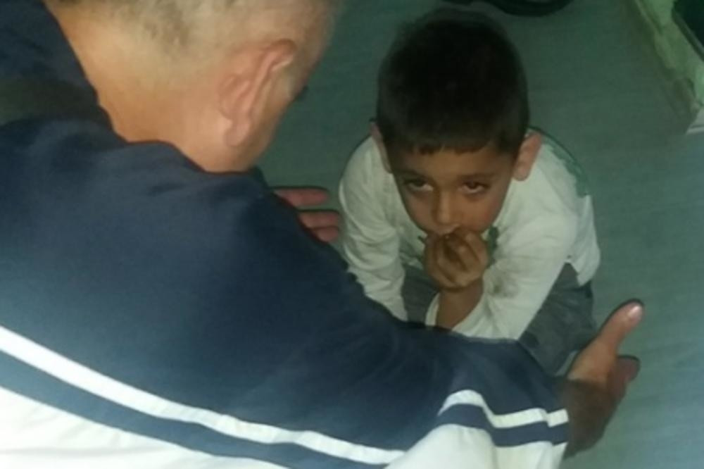 Dejana (5) je tata ostavio, a mama mu je u bolnici! Nemaju ni za pelene, a dete ima tešku bolest (FOTO)