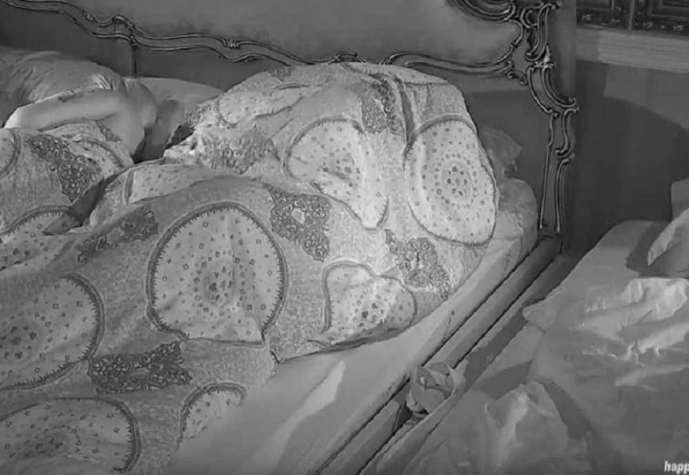 Žestok se*s u Parovima! Erin unuk zaskočio najmlađu ukućanku, odmah se bacili u akciju!