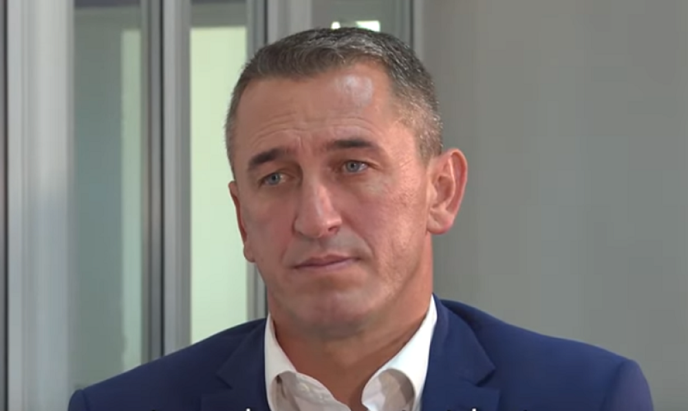 Za njega je ludilo to što se Srbi drže zajedno!