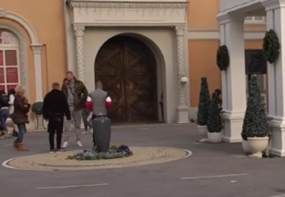 Zadrugarki pozlilo, jecala i teško disala! Odmah joj ukazana pomoć!