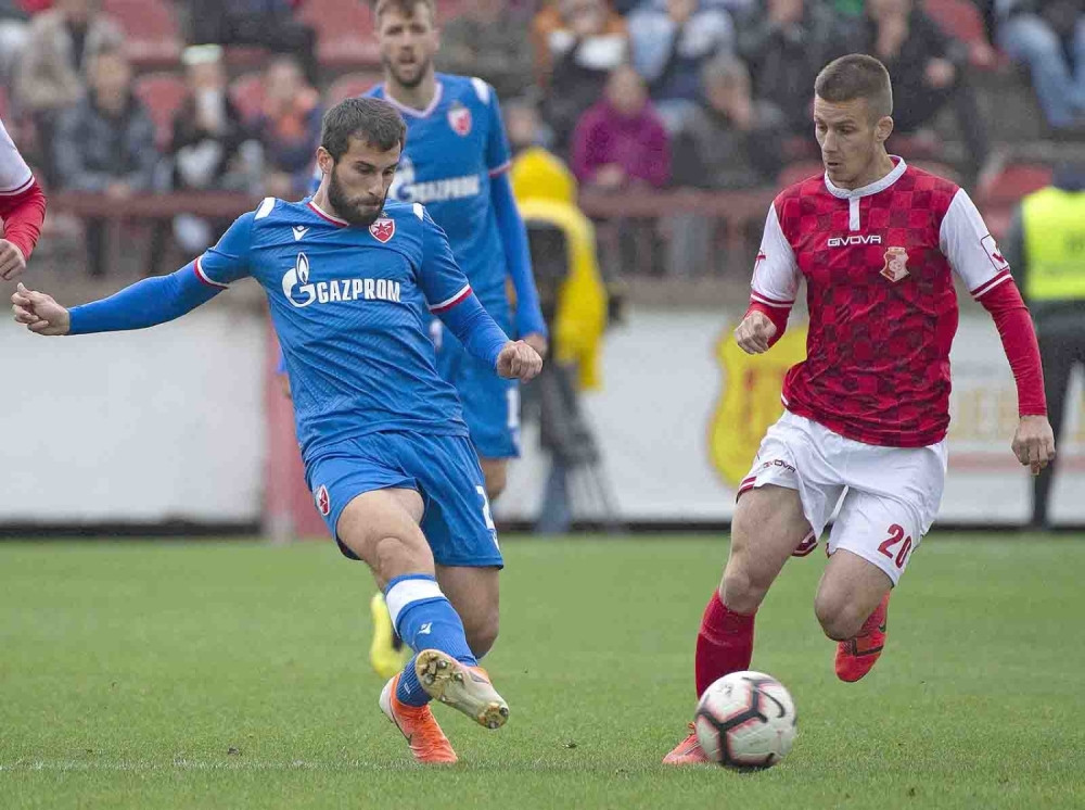 Sudija poništio pogodak Zvezde, propustio da svira prekršaj, a onda pokazao na belu tačku (VIDEO)