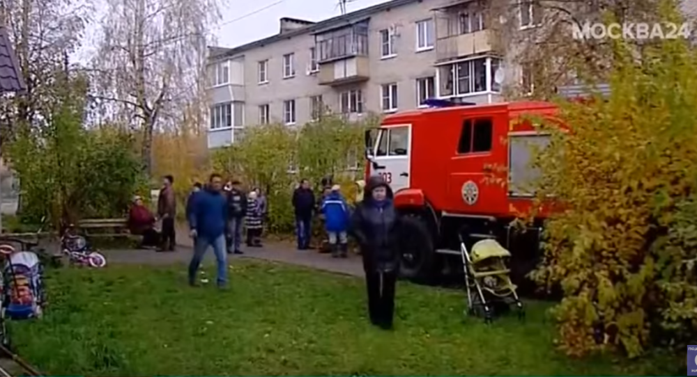 Majka i beba se ugušili u požaru, kada su vatrogasci ušli u zgradu pronašli su još mrtve dece! (FOTO, VIDEO)
