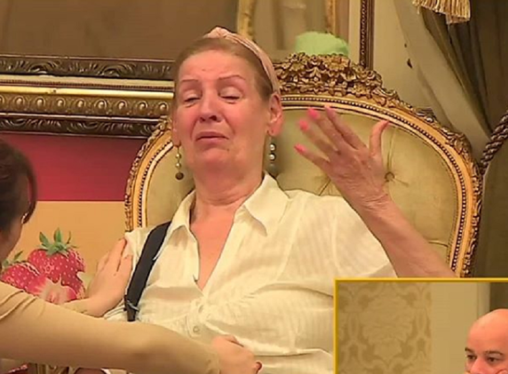 Lepa Lukić grcala u suzama: "Ostavila si dete nasilniku da bi se igrala rijalitija, sram te bilo"