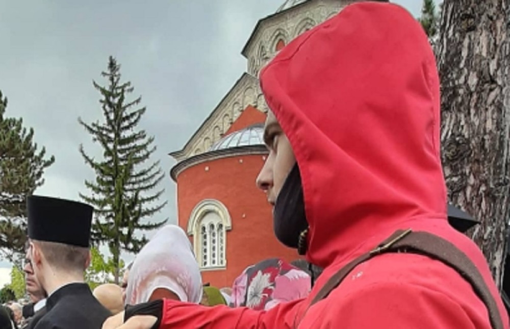 Zanemećete kad vidite donji deo fotografije! Društvene mreže se usijale od komentara! (FOTO)