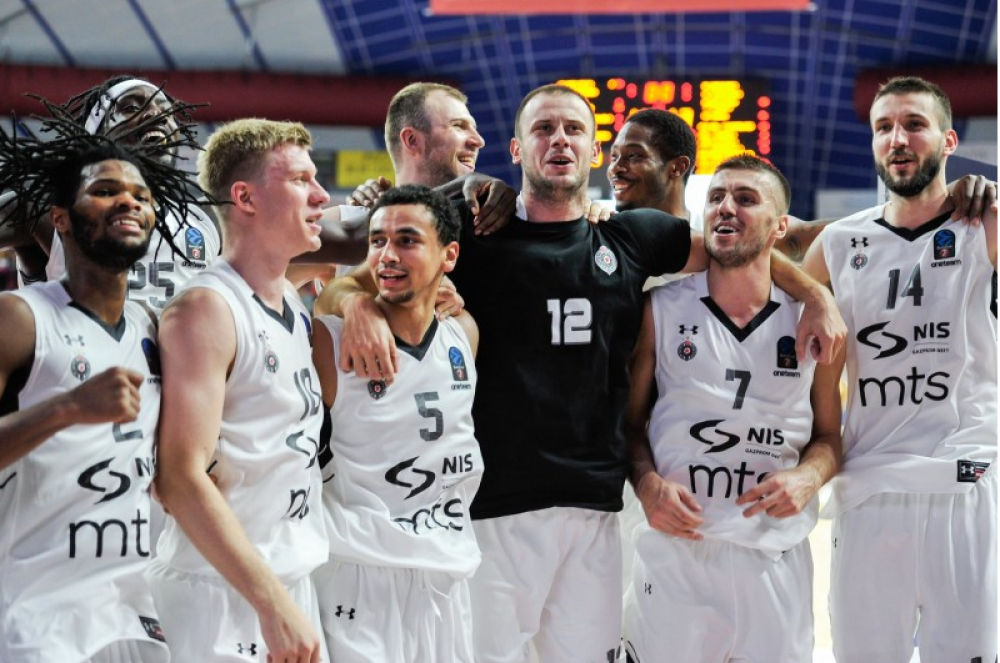 Crno-beli prvi put domaćini u Areni