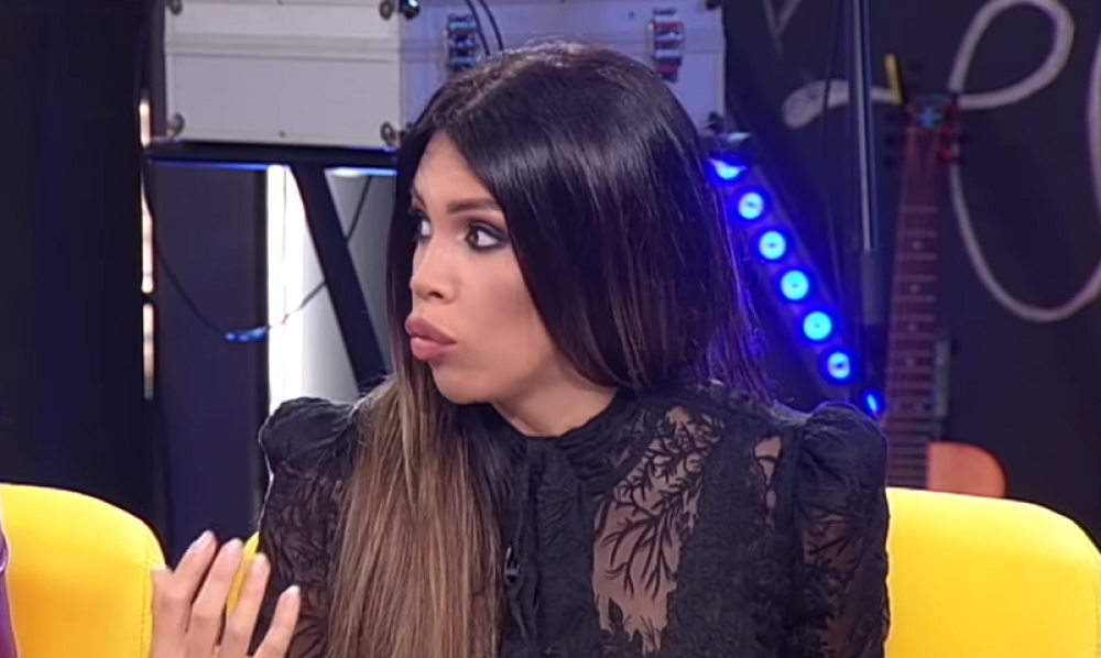 Kaji Ostojić u emisiji pokazali porno prepisku Džuniora Džeka sa Macom Diskrecijom, ona izbezumljeno gledala, pa uradila ovo!