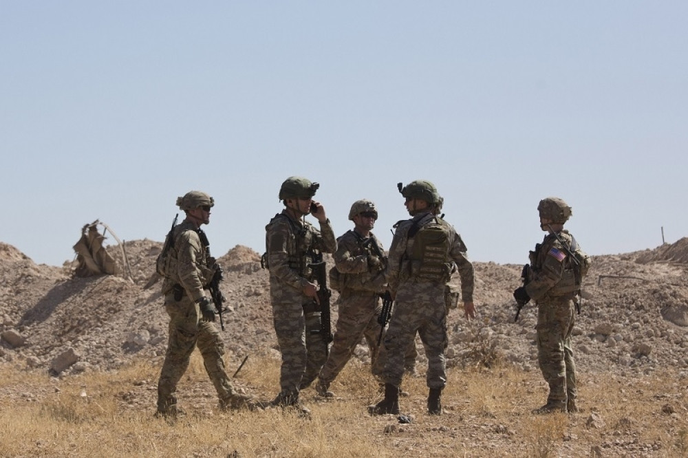Snažan zemljotres pogodio Tursku, ima povređenih, jedan čovek zarobljen u ruševini