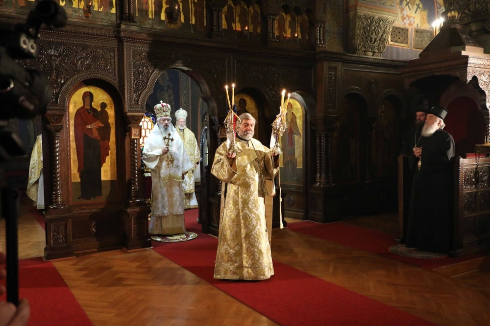 Malo ko zna kako se treba moliti i koristiti brojanicu!