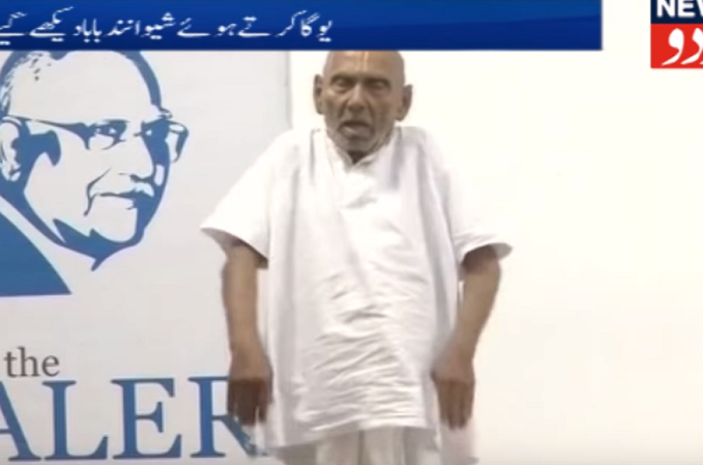 Došao na aerodrom i pokazao pasoš, kada su videli šta piše umalo nisu pali u nesvest, a on se samo smeškao! (VIDEO)