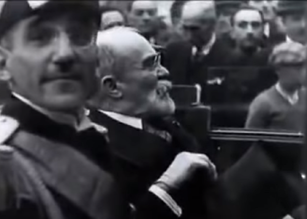 Kad je ubijen, sve je izašlo na videlo! Godinama je krio šta nosi na grudima!