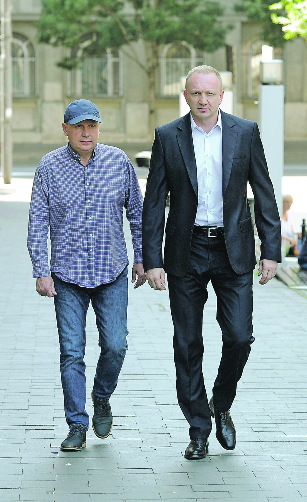 Mladen Đorđević "odrešio kesu" za predsedničke izbore - već kupio 20 botova!