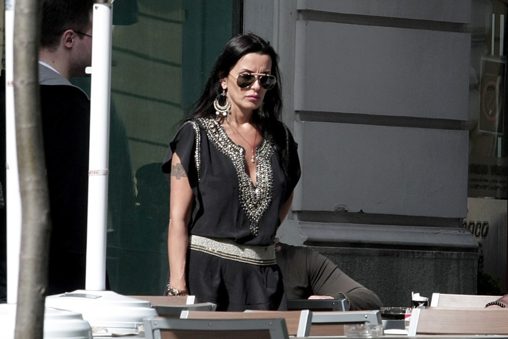 Elena Karić napušta Srbiju, komšije jedva čekaju Đokoviće (FOTO/VIDEO)