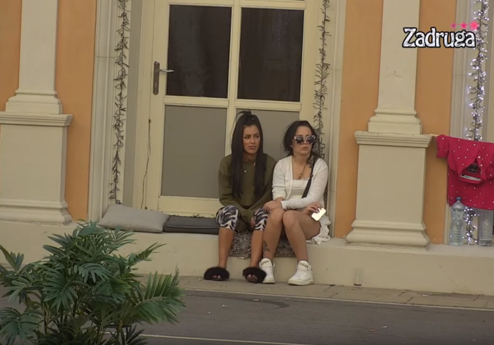 Isplivao eksplicitni snimak zadrugarke! Sada je uhvaćena sama u akciji (NECENZURISAN VIDEO 18+)