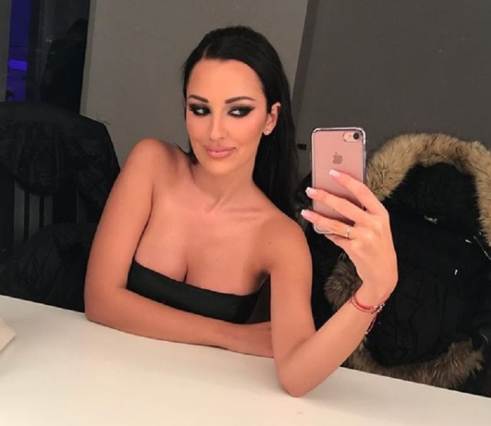 Prija u do sada neviđenom izdanju! Pratioci poludeli zbog ove objave! (FOTO)