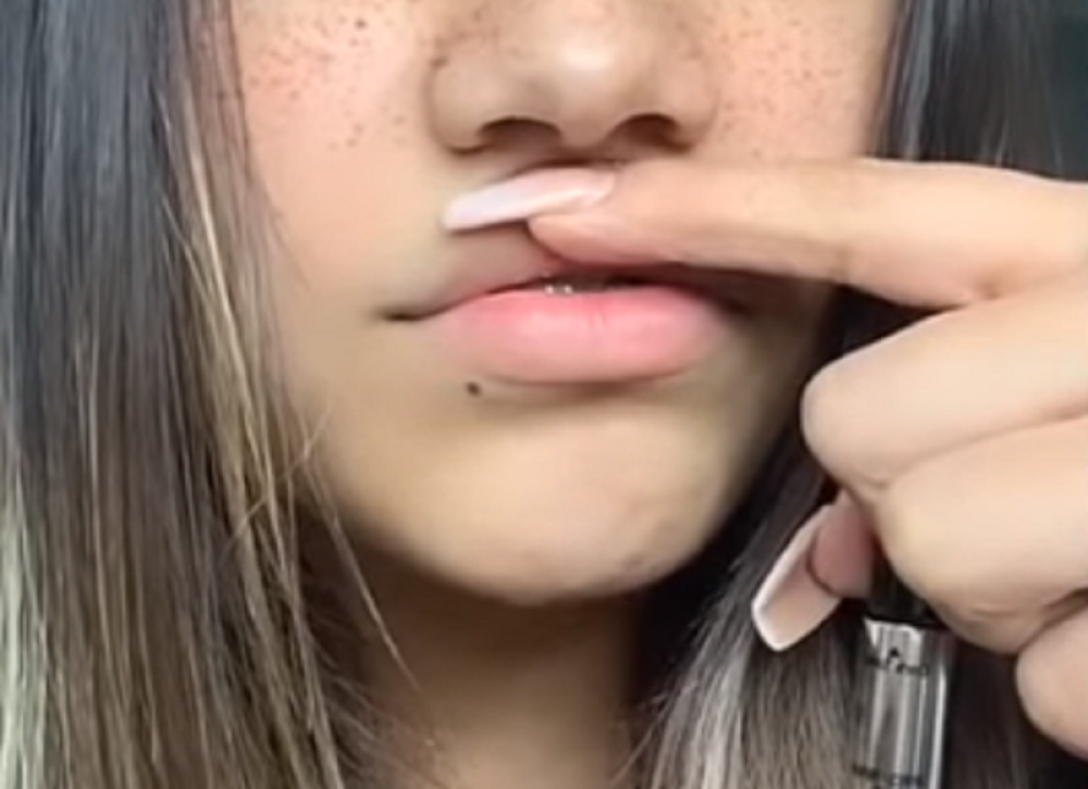 Naše devojke poludele, rade to i snimaju se ne znajući da je opasno po život! (VIDEO)