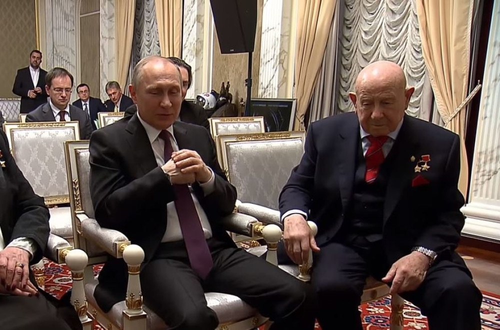 Upravo je preminuo prvi čovek...