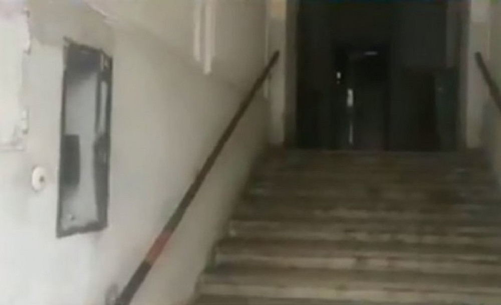 Rezervisao sastanak sa eskort-damom, šokirao se kada je otvorio vrata!