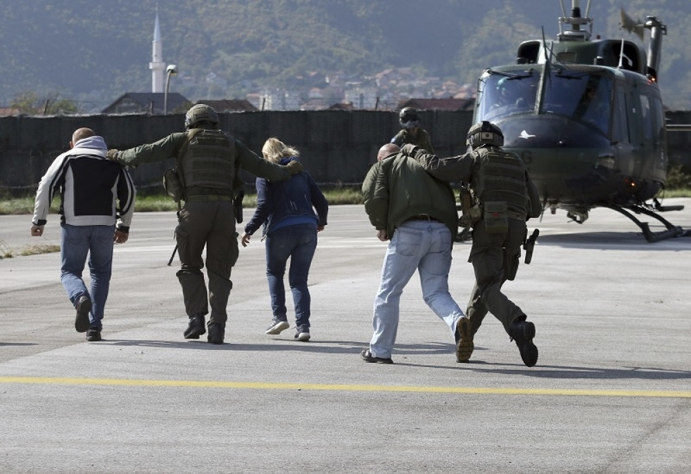 Ubijena pevačica Elma!