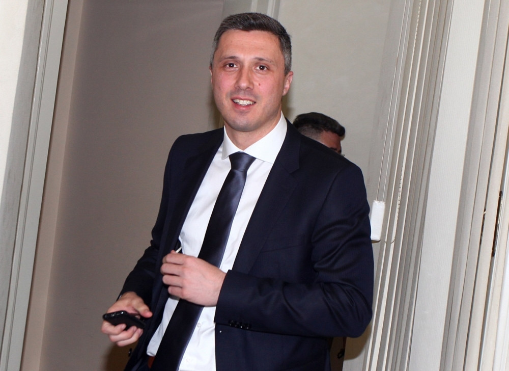 "Gledao sam, đubre fašističko, smirite se sa tim"