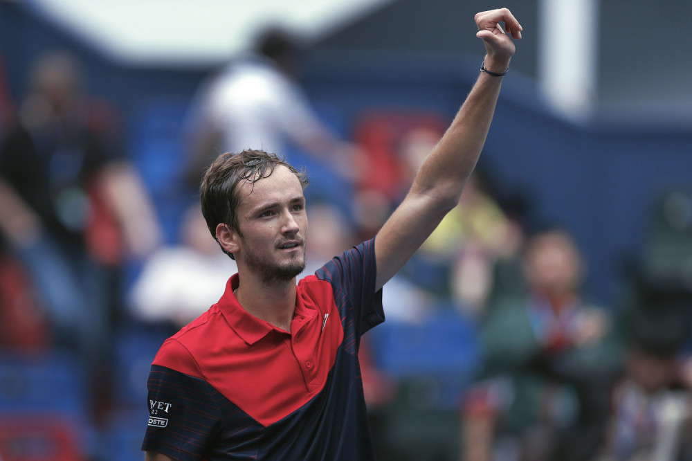 Medvedev se plasirao u finale Mastersa u Šangaju! Mentalnom snagom uništio Cicipasa!