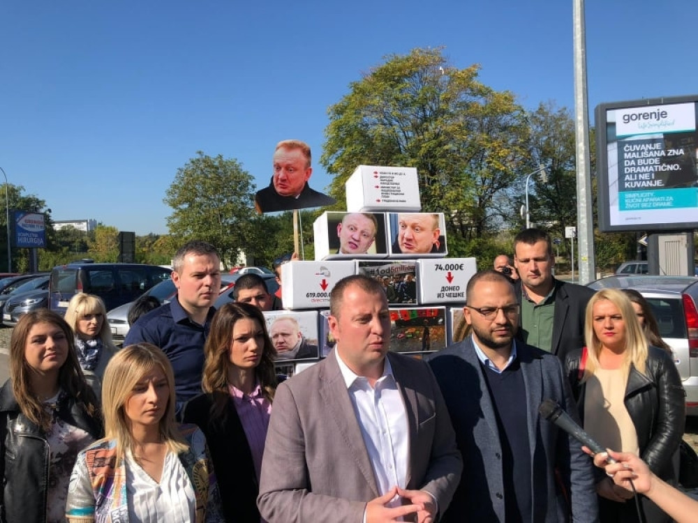 Svi projekti Dragana Đilasa kao "kula od karata" (FOTO)