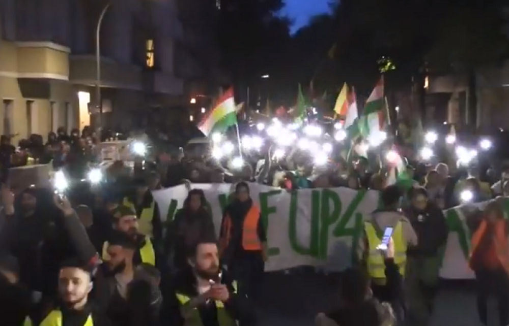 Bakljada u Berlinu! Zulumu se mora stati na put! (VIDEO)