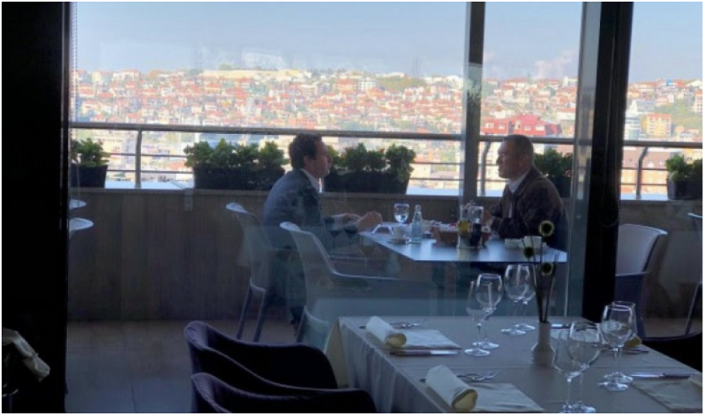 Tajni sastanak u Prištini, Kurti se u ćošku restorana sreo sa "pogodnim Srbinom"!