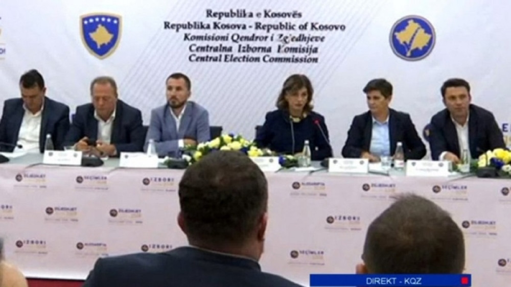 Režirali prevrat na brojanju glasova! Albanci se "otrovali" kovertama iz Srbije, sve prekinuto, Srbi izbačeni iz sale!