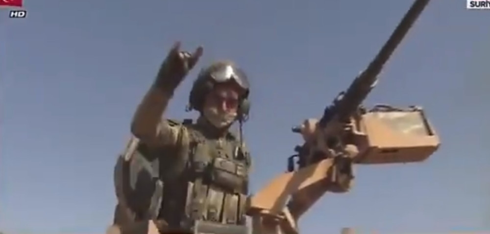 Rukom je pokazao simbol kojeg se Kurdi najviše plaše!