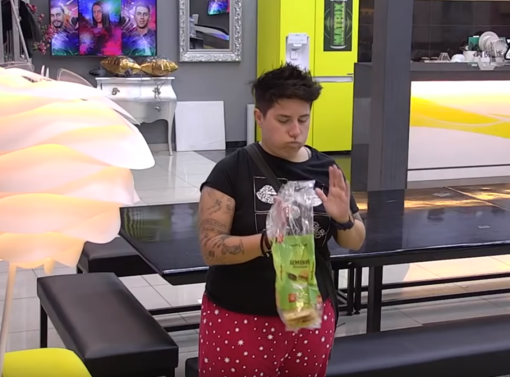 Ovaj zadrugar ima najveći pe*is u Zadruzi! Devojke odmah odlepile za njim!