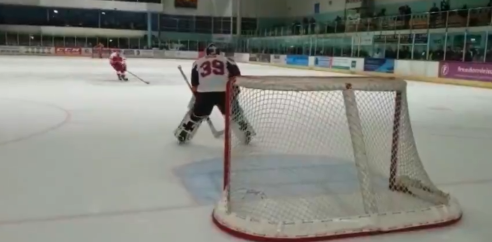Čeh na hokejaškom debiju činio čuda, neverovatnim odbranama izrastao u junaka utakmice (VIDEO)