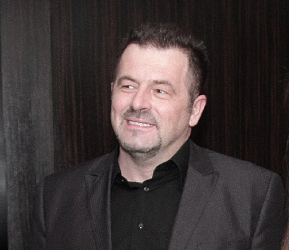 Kompozitor Saša Milošević Mare divljao po Beogradu?! Pesnicom razbio staklo na čuvarskoj kućici, pa završio u Urgentnom!