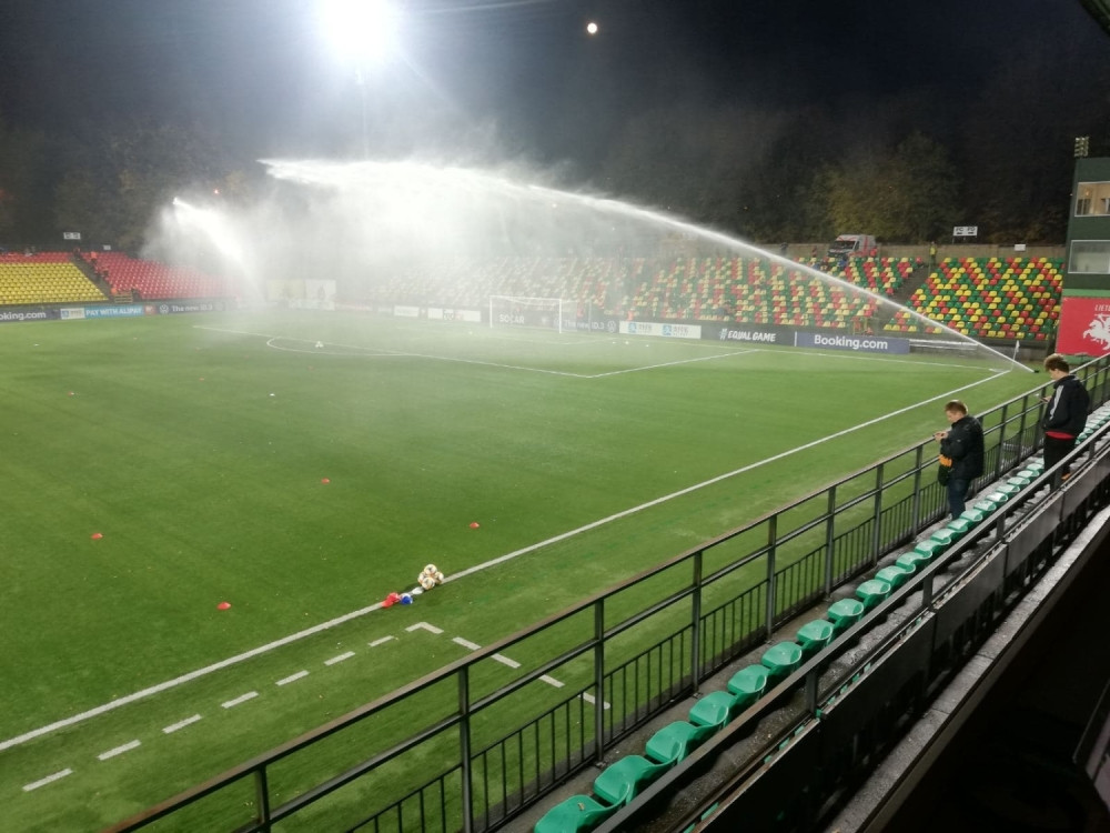 Sramotan doček "orlova" u Litvaniji! (VIDEO)