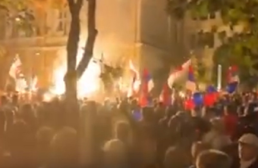 Stoti protest protiv Zelenovića! Hiljade građana na ulicama poslalo jasnu poruku! (VIDEO)